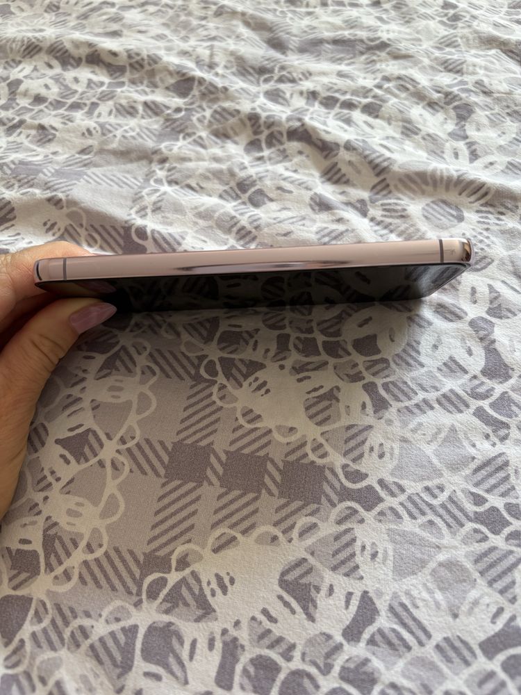 Продавам Samsung S23 256gb
