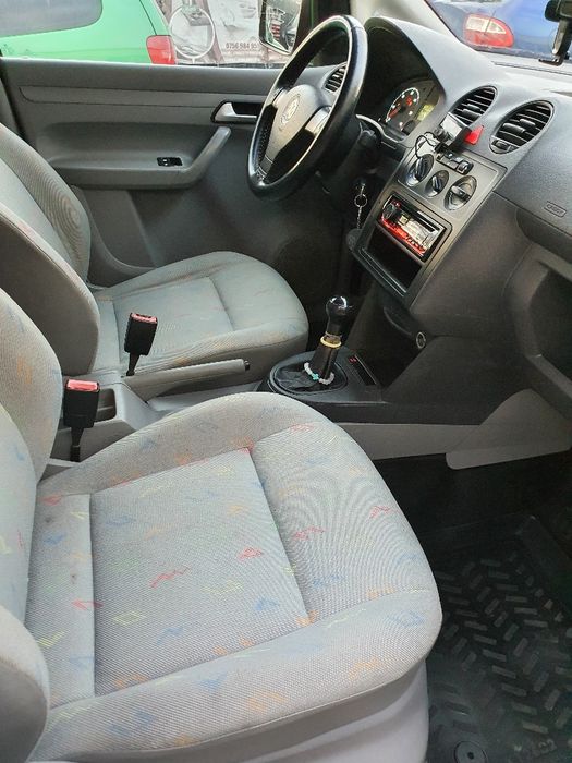 VW CADDY / 1.9 Tdi / Cu Trapă