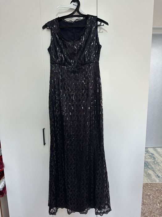 Продам платья по 5000 тыс. Загрузка гардероба