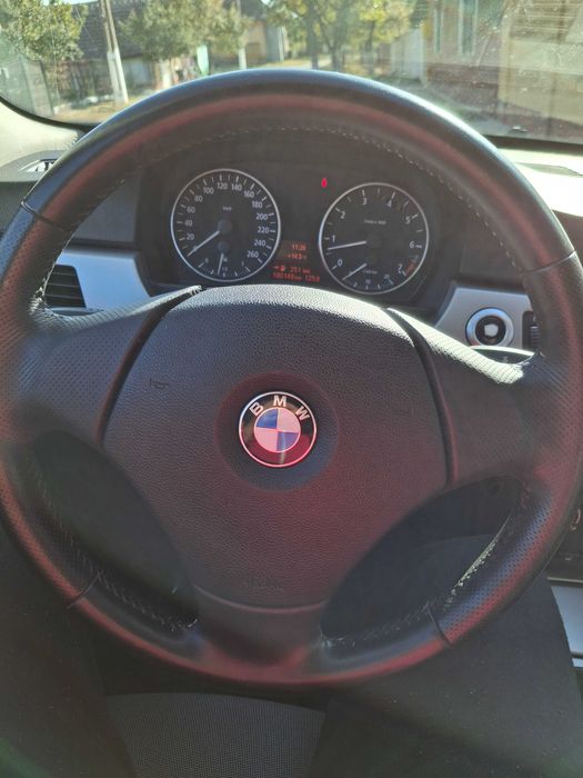 Masina de vinzare BMW seria 3 benzina