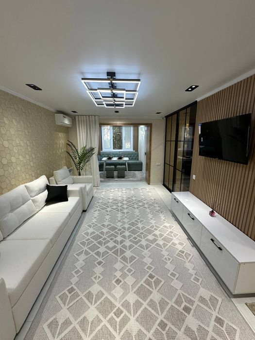 Продам Евро укомплектованную 2х комнатную Чиланзар 6