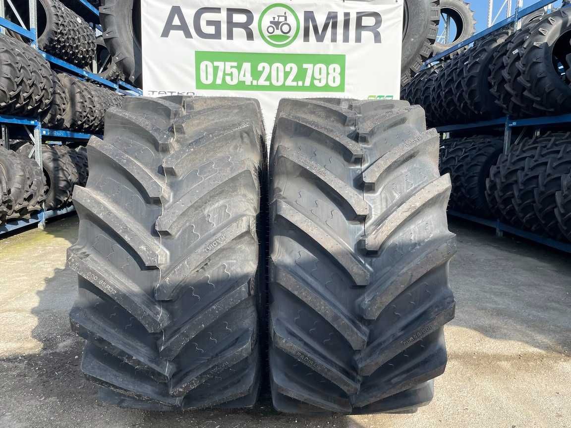 Anvelope noi radiale 800/65R32 pentru combina New Holland marca BKT