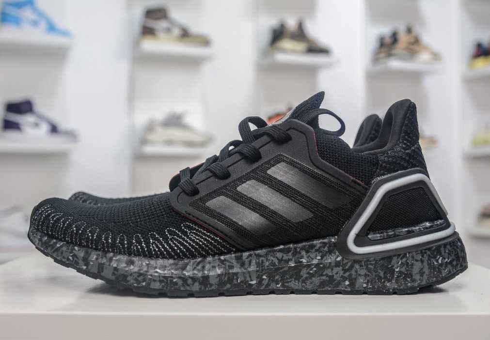 Оригинални маратонки * ADIDAS ULTRABOOST 20 BOND 007 * EU40