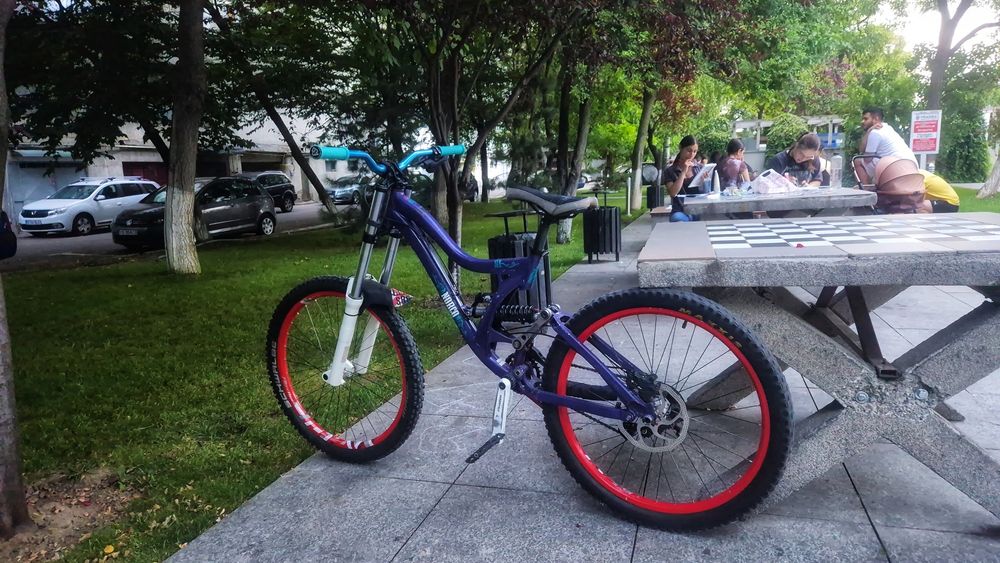 Vând NORCO SIX 2009