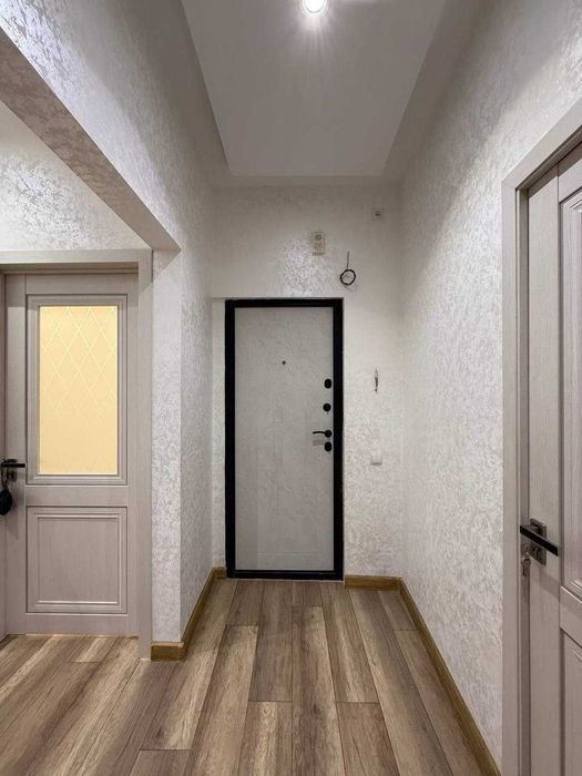 Себзор 2 хона 3 килинган ЕВРОРЕМОНТ квартира ШОШИЛИНЧ сотилади!