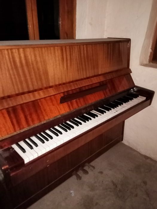 Продам бу пианина.