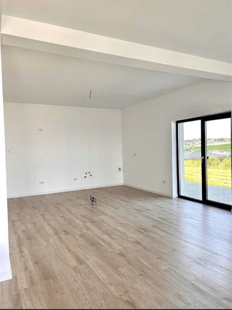 Casa Design Deosebit - zona Carrefour Era
