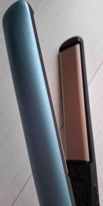 Remington Shine Therapy PRO Straightener S9300
