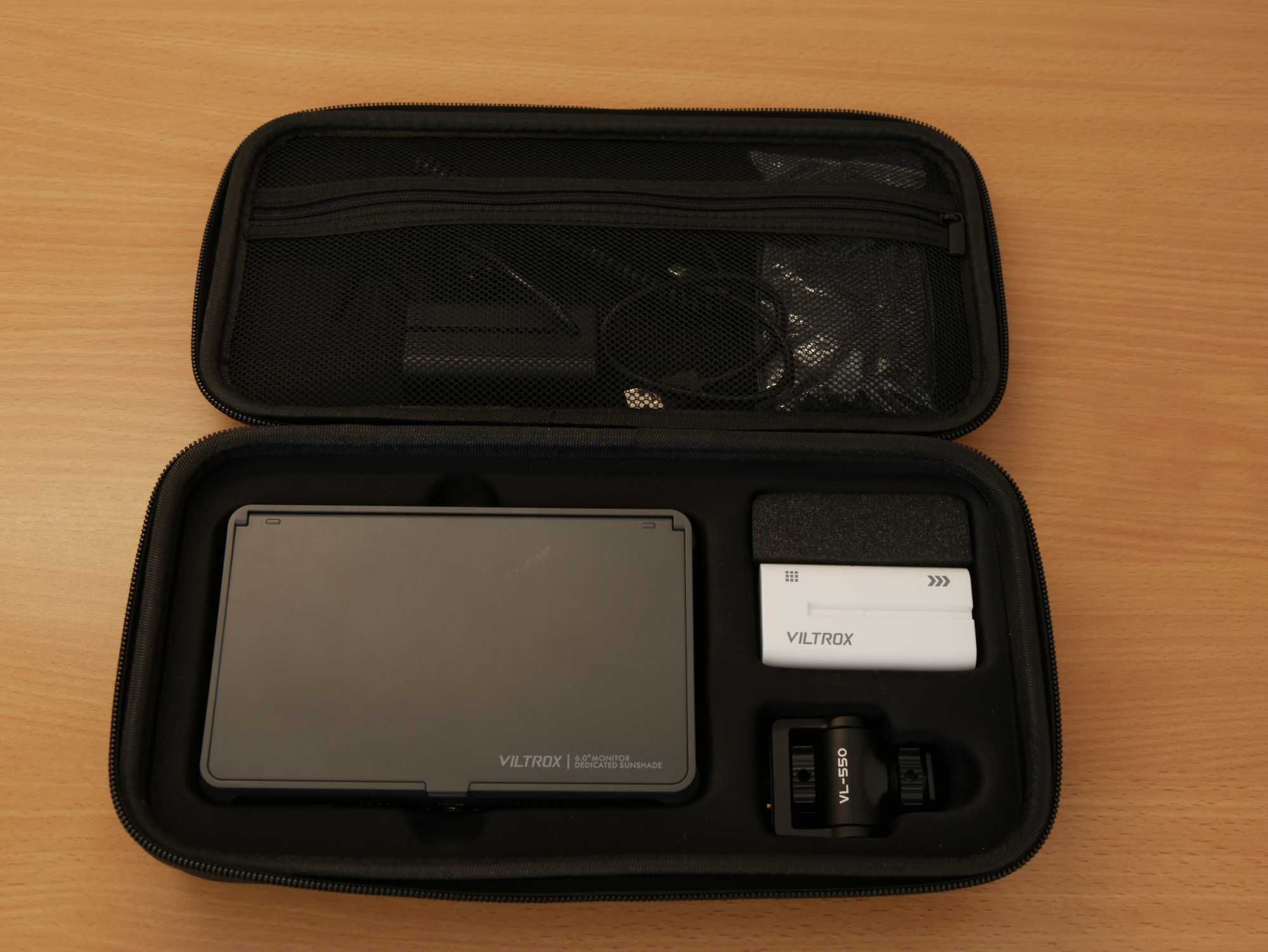 Монитор Viltrox DC-X2 за камери + D-Tap кабел NP-F550