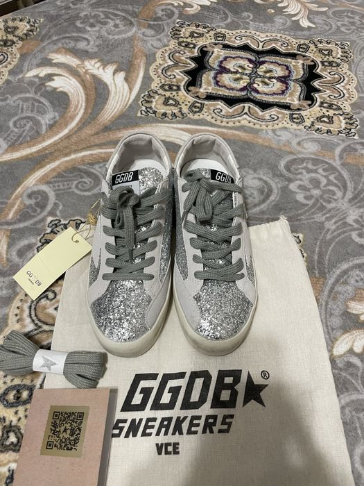 Adidasi golden goose