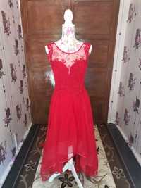 Червена Бална рокля с бродерия