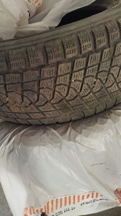 Комплект зимних шин