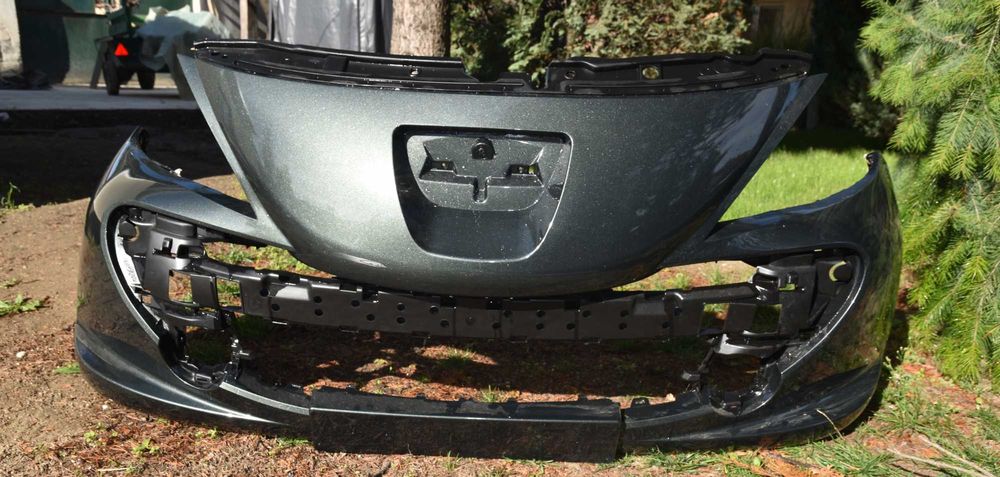 Предна броня за  Peugeout 207