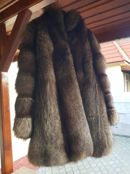 Doua blanuri deosebite