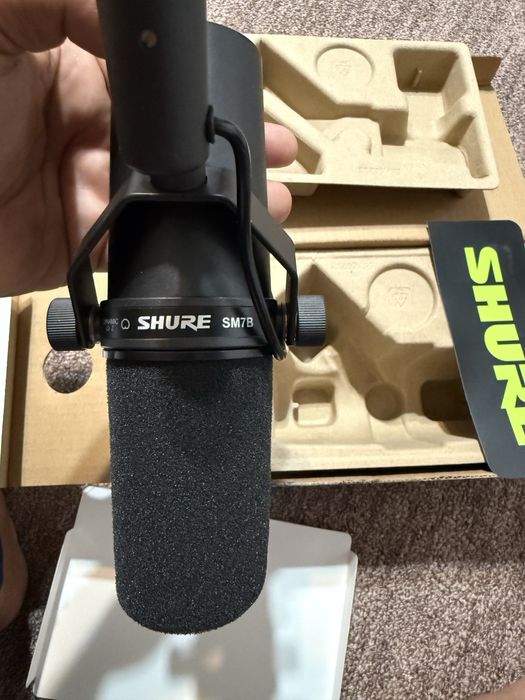 Shure SM 7B microphome