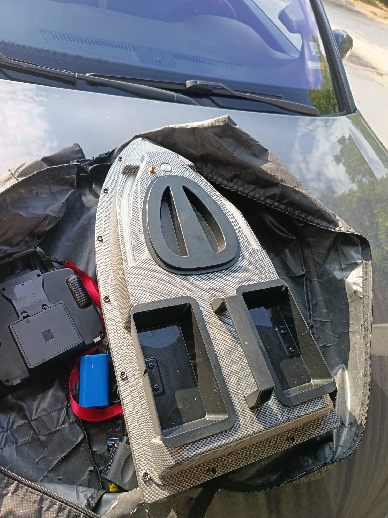 Лодка за захранка Flytec V900 GPS