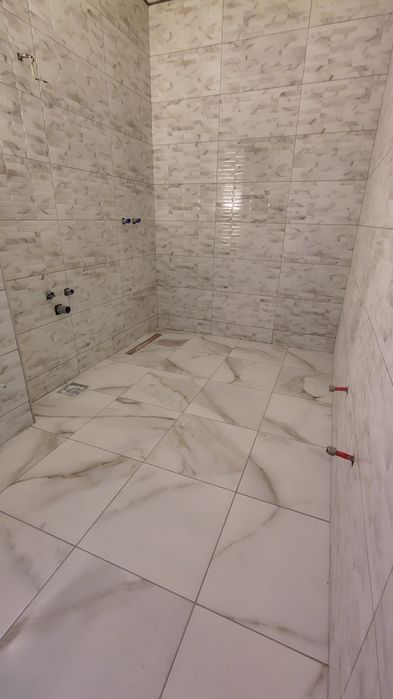 Execut finisaje interioare și exterioare