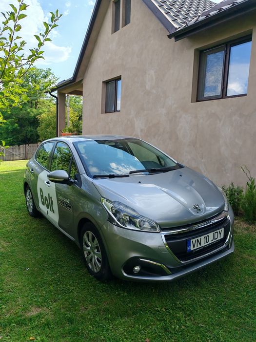 Peugeot 208 (August 2019) ,1.2 aspirat.
