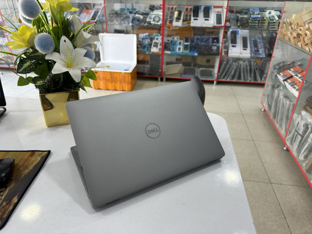Dell ekrani sensor simkarta tushadigan core i5 ideal holatda keldi