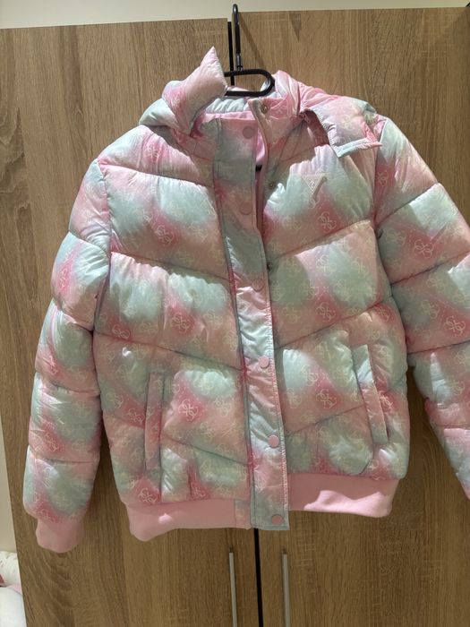 Оригинално Зимно яке Guess