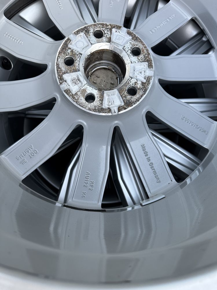Оригинални лети джанти с гуми 19" за Ауди А6, A7, C8 All road след2019