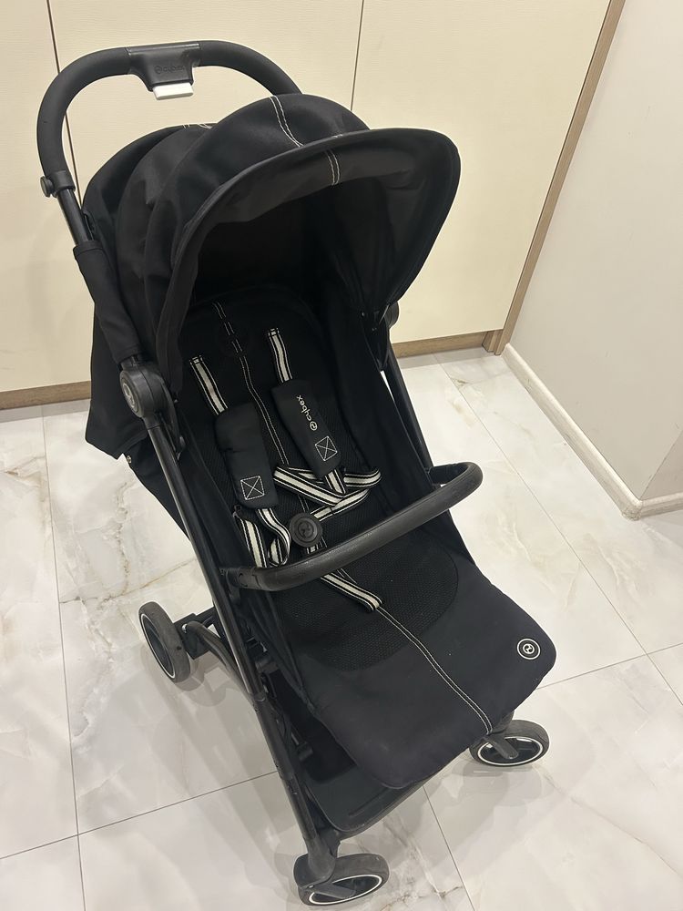 Количка Cybex Beezy