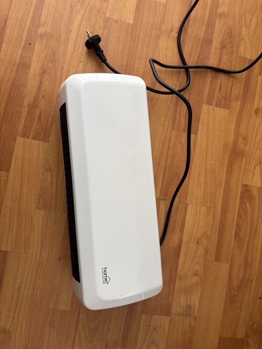 Aeroterma de perete cu telecomanda