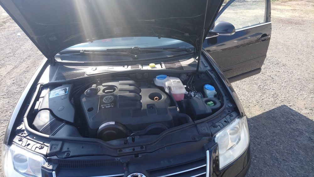 Продавам VW Passat Variant 5.5