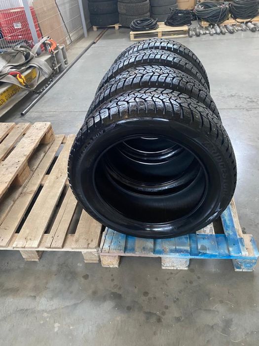 Продам Зимние шипованные Bridgestone 245/55 R19 Blizzak Spike-02