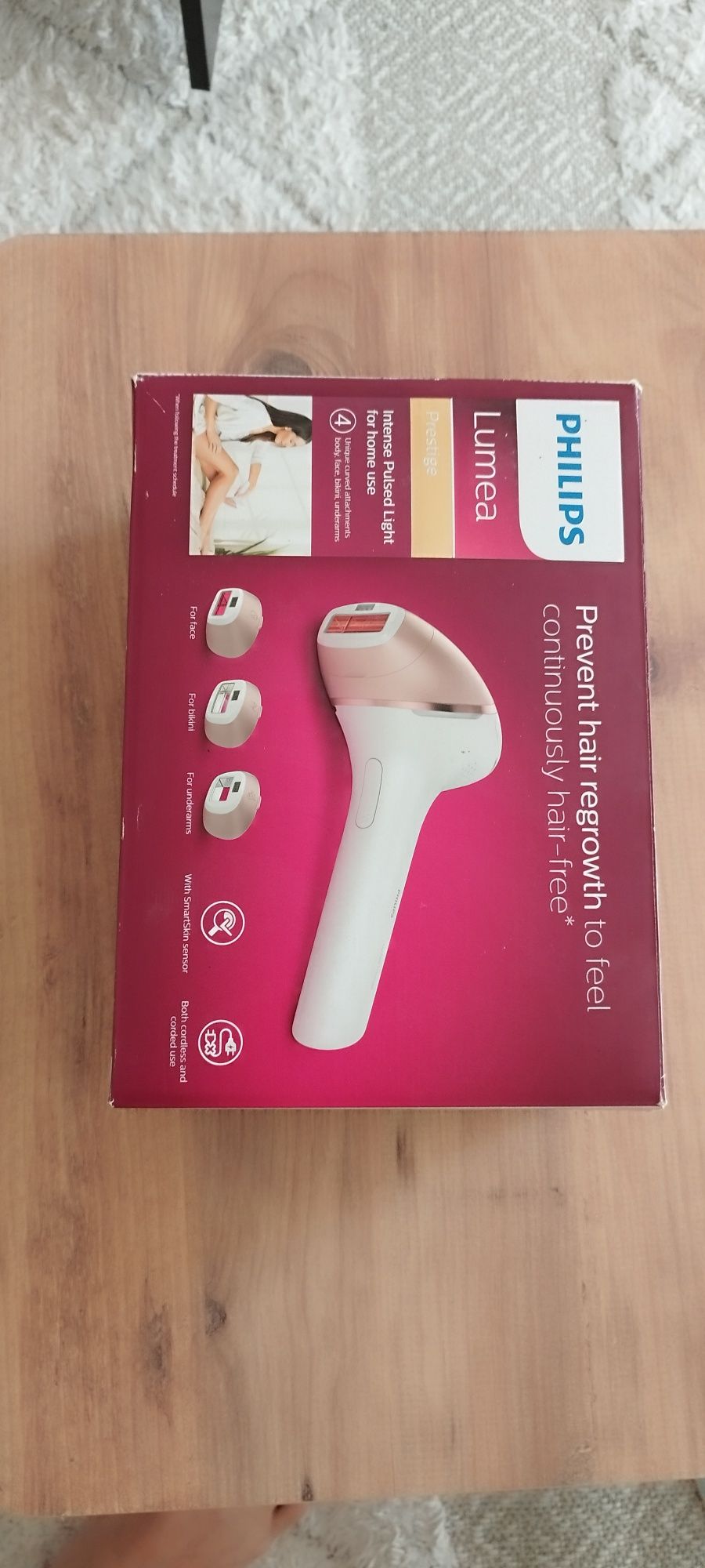 Фотоепилатор Philips Lumea Prestige