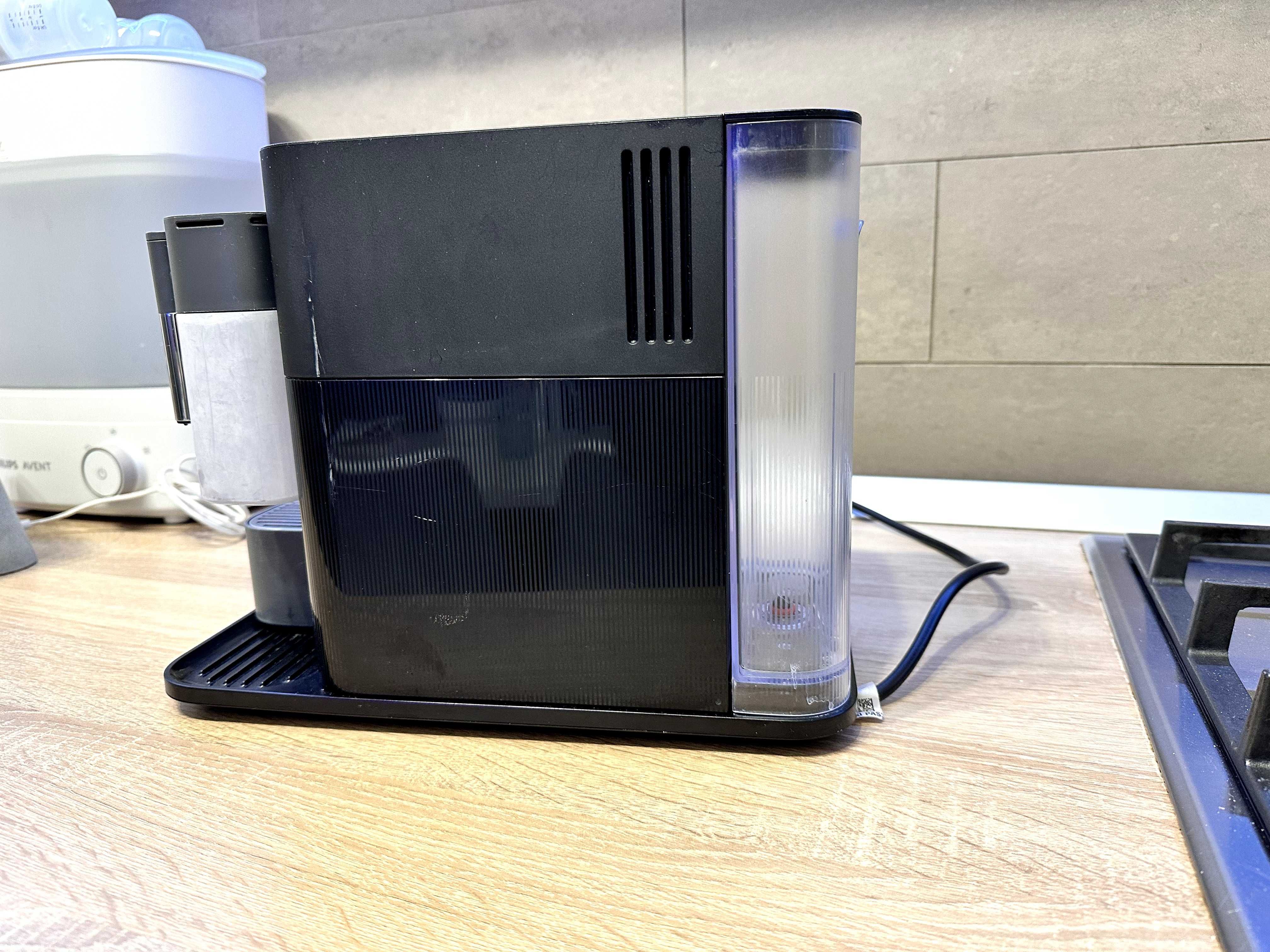 Espressor capsule Nespresso De'Longhi Lattissima One cu spumare lapte