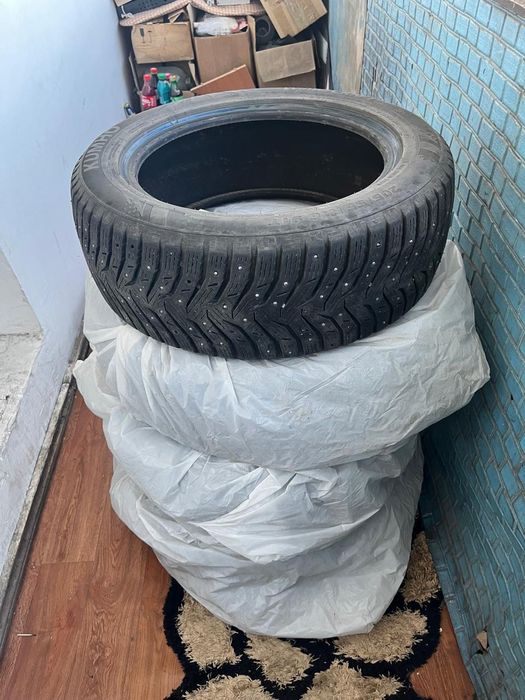Зимние резины с шипами, покрышки