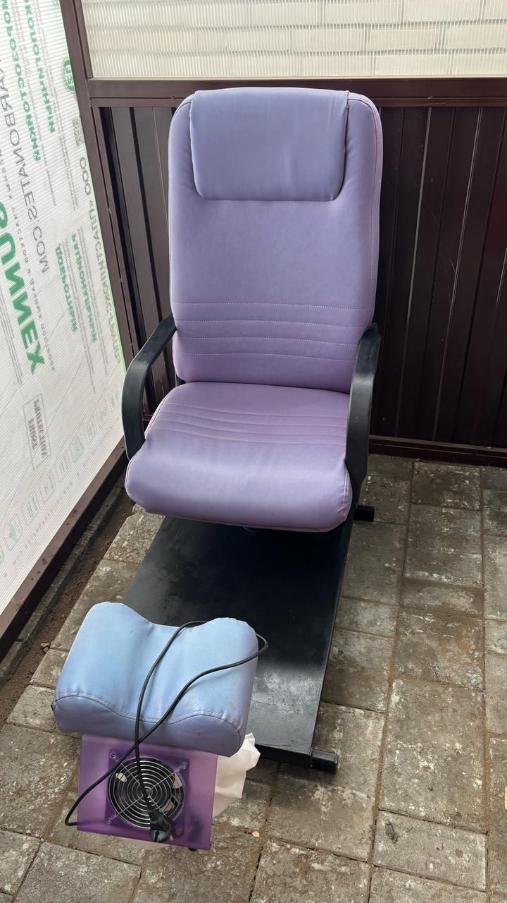 Кресло педикюрное с вытяжкой
