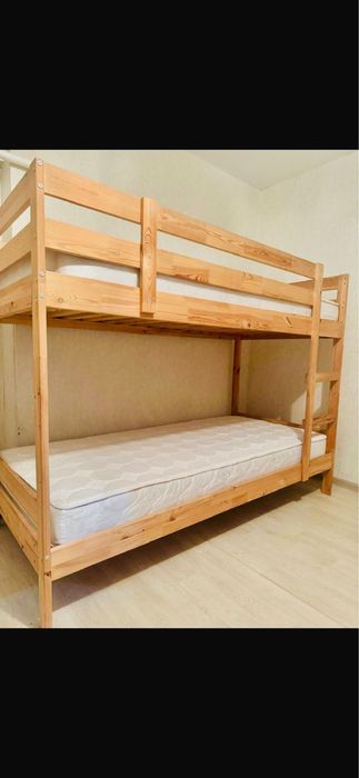Двух’ярусная кровать IKEA с матрасами