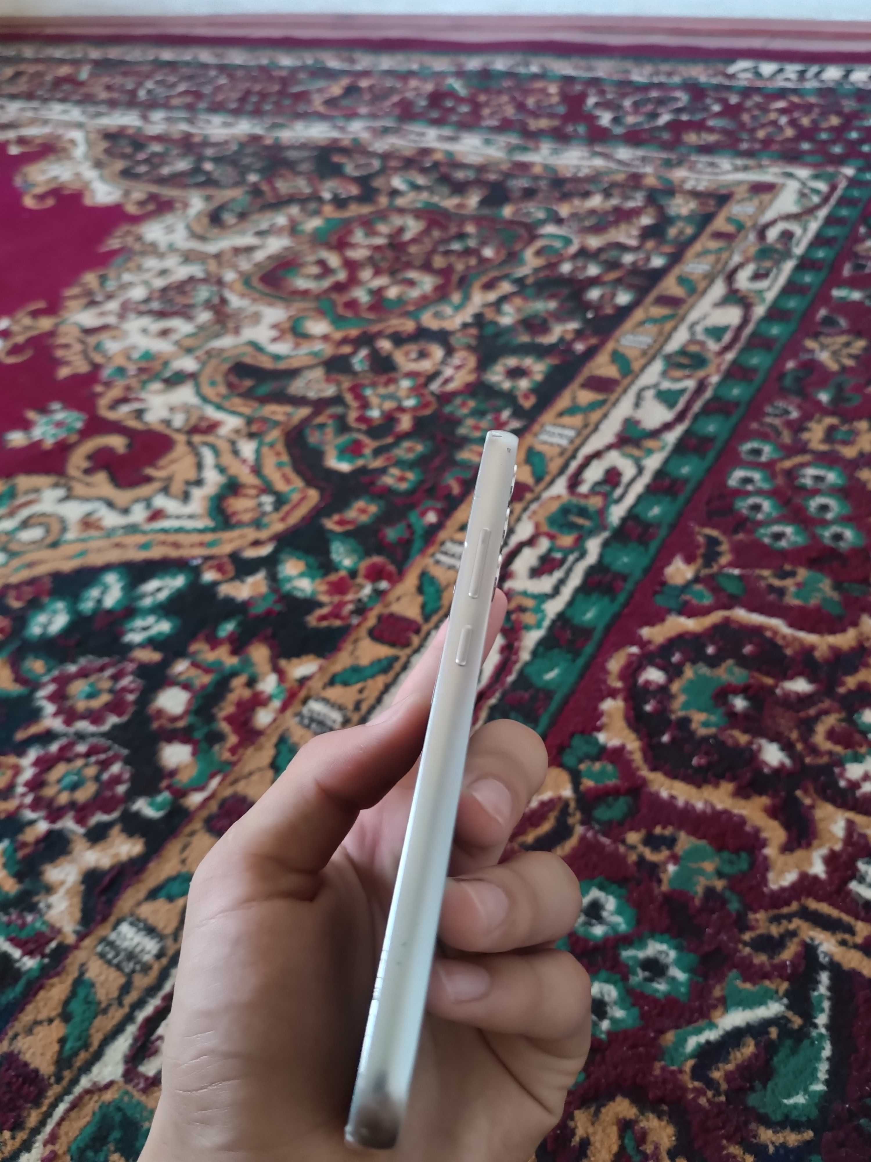 Samsung a34 5g Ekranini almashtirish kerak boshqa aybi yoq