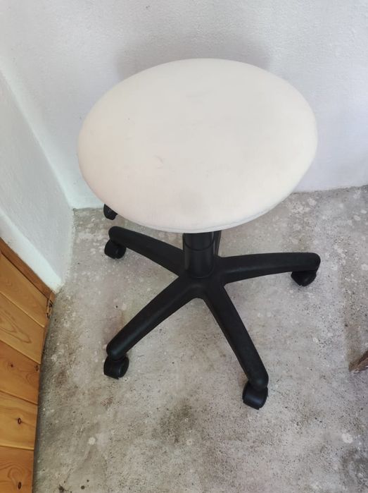 Продам стул для салона красоты