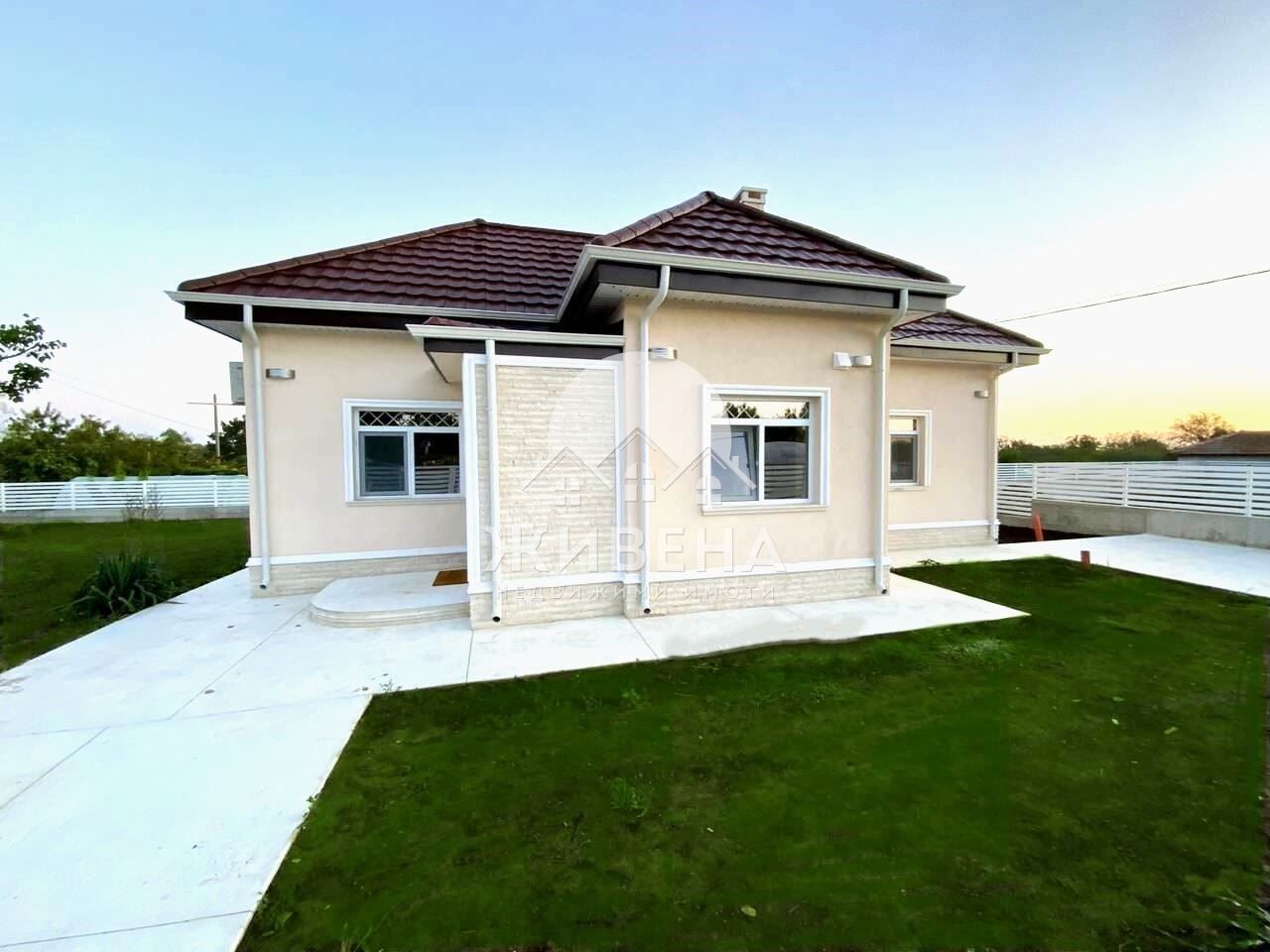 Продава обзаведена и реновирана къща в с. Паскалево, обл. Добрич