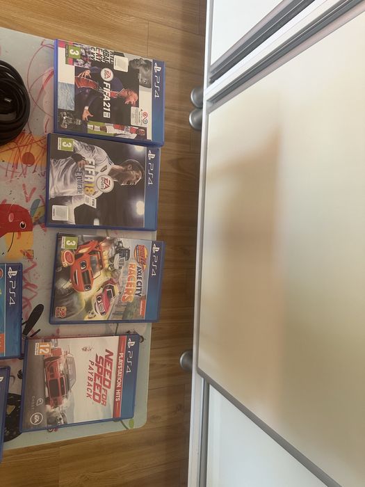 Paystation PS 4 Pro si jocuri