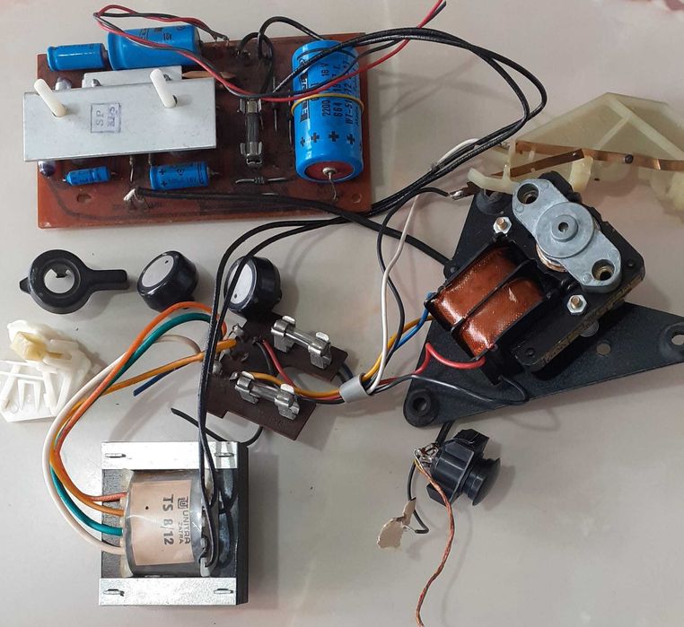 УНИТРА грамофон - траф и платка