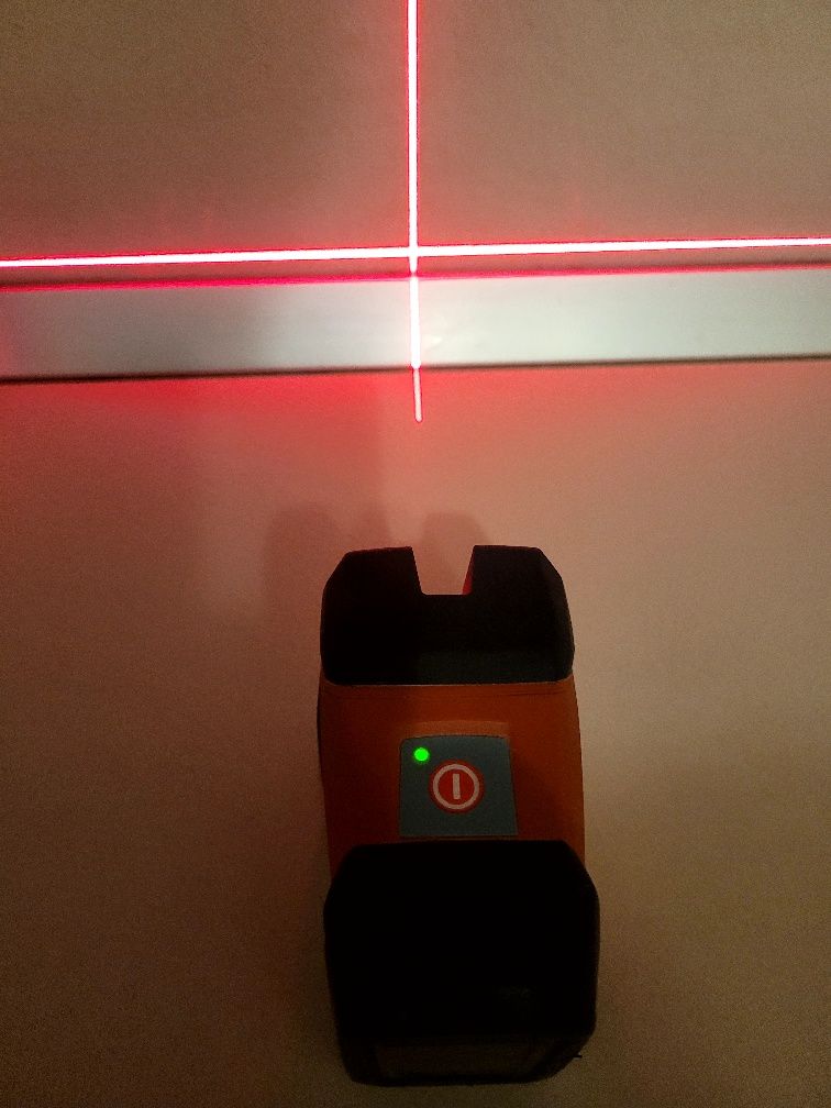 Laser, nivela, Hilti model PM 2-L