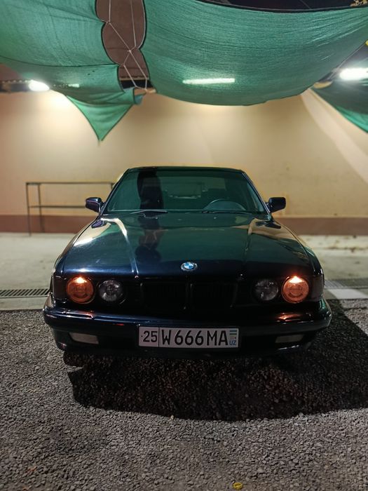 BMW E32 735i full sotiladi yoki barterga