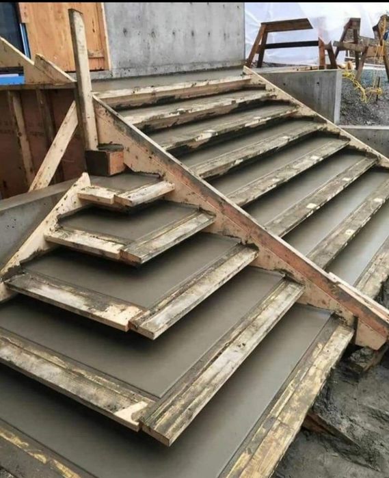 Construim casa 70 mp 16500 euro la rosu și 31500 la gata