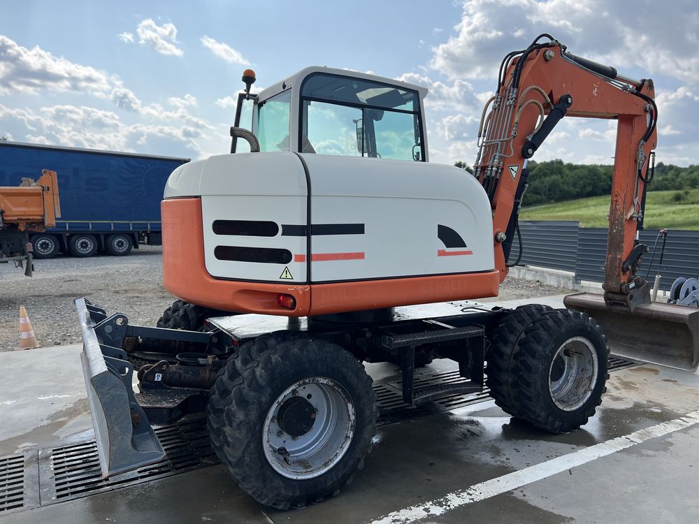 Vand excavator 8,5t pe roți