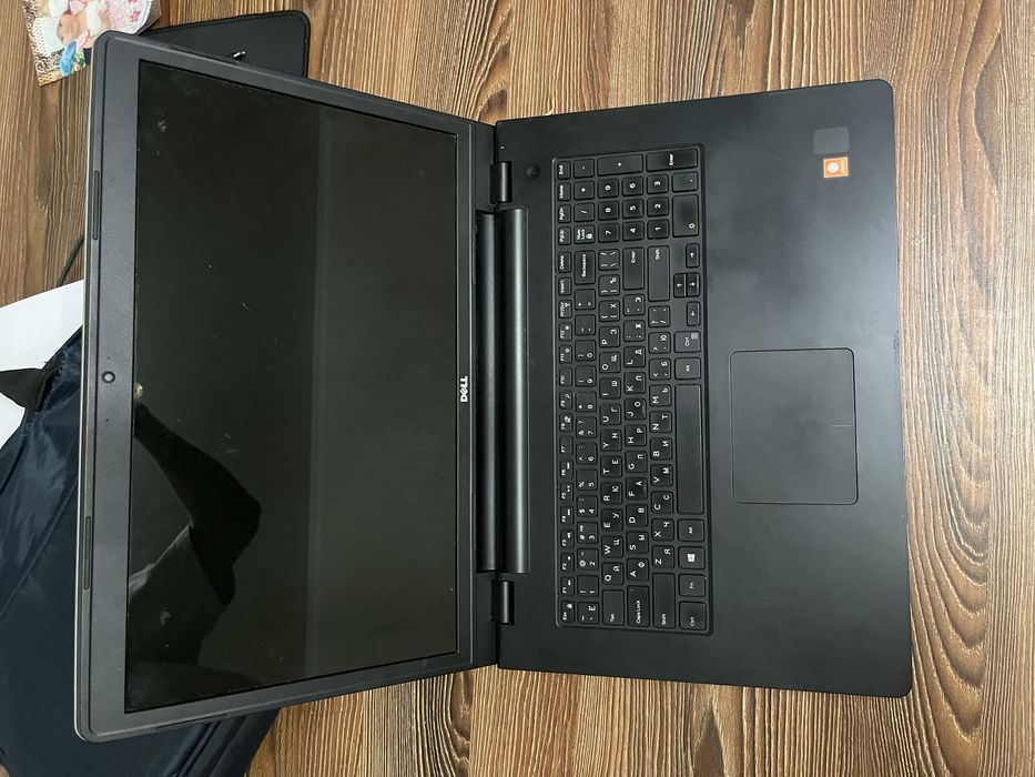 “Noutbook Dell” .