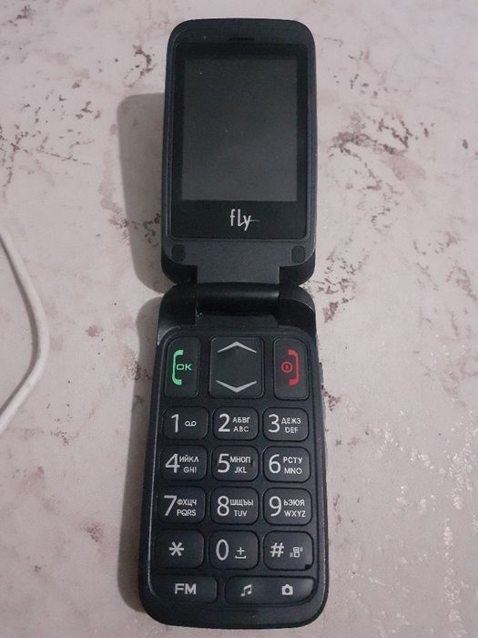 Мобильный телефон