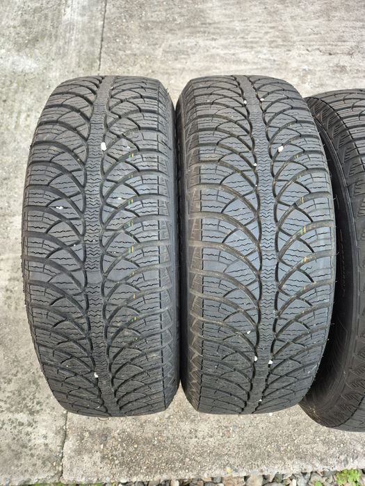 Jante Dacia R15 4x100 cu anvelope de iarna 185/65R15