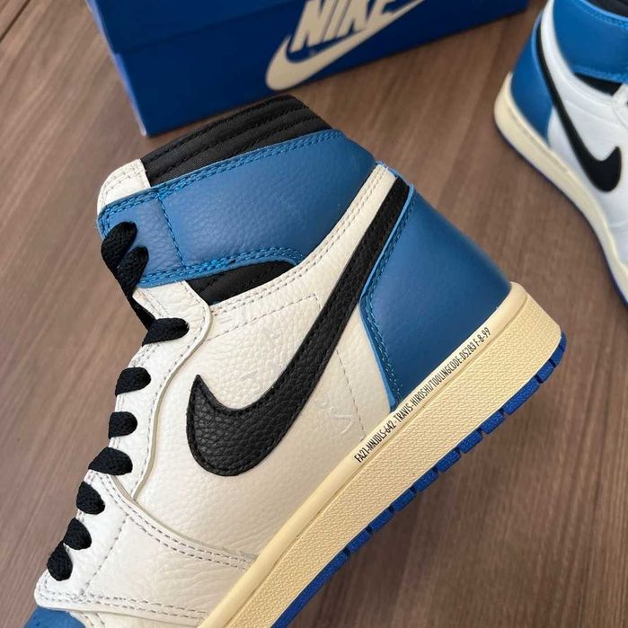 Adidasi Air Jordan 1 High Travis Fragment Premium