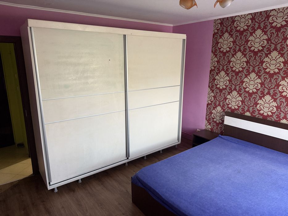 Inchiriez garsoniera 1 Mai