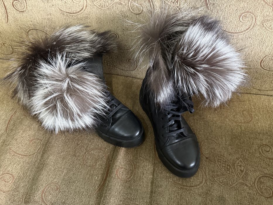 Дамски кецове от естествена кожа