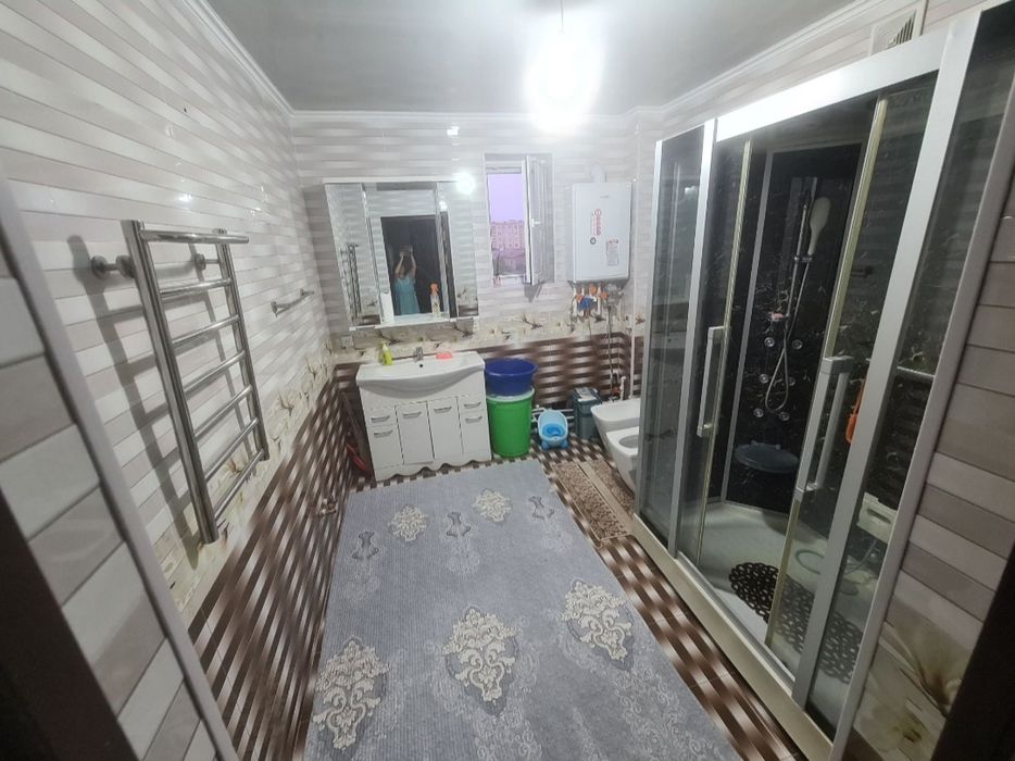 Сдаётся большая люкс квартира  в центре города Нукуса. 1500 $